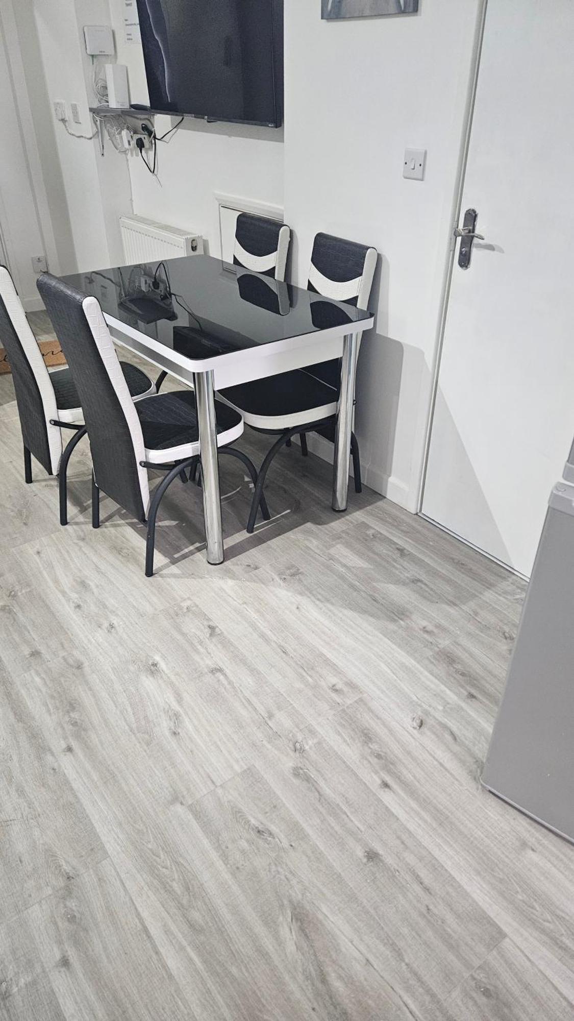 Luxury 2 Bedrooms Flat Leytonstone ロンドン エクステリア 写真